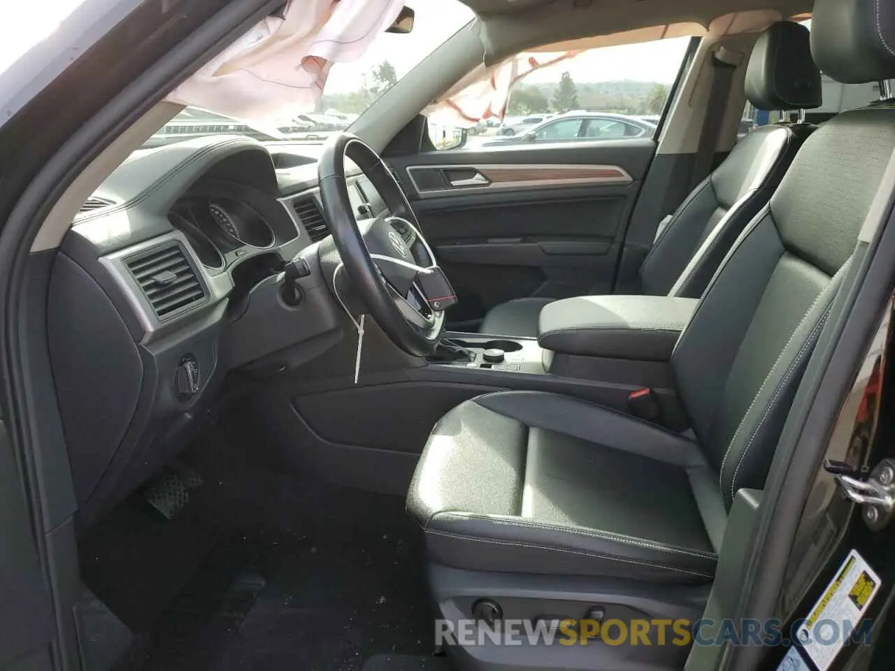 7 Photograph of a damaged car 1V2HR2CA4MC501324 VOLKSWAGEN ATLAS 2021