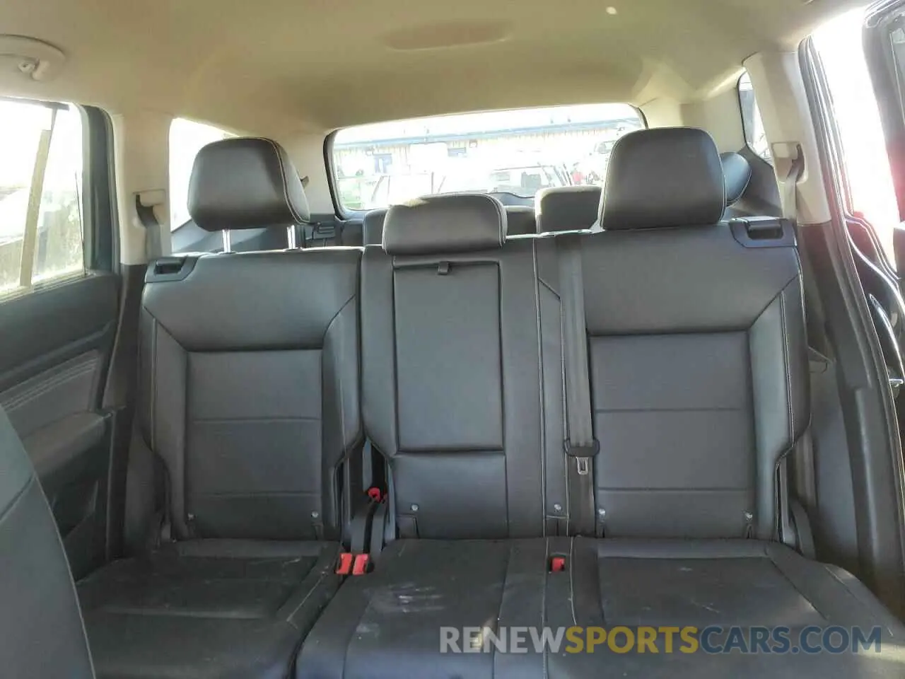 10 Photograph of a damaged car 1V2HR2CA4MC538972 VOLKSWAGEN ATLAS 2021