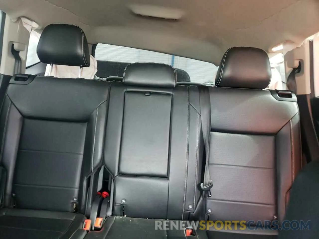 10 Photograph of a damaged car 1V2HR2CA4MC583846 VOLKSWAGEN ATLAS 2021
