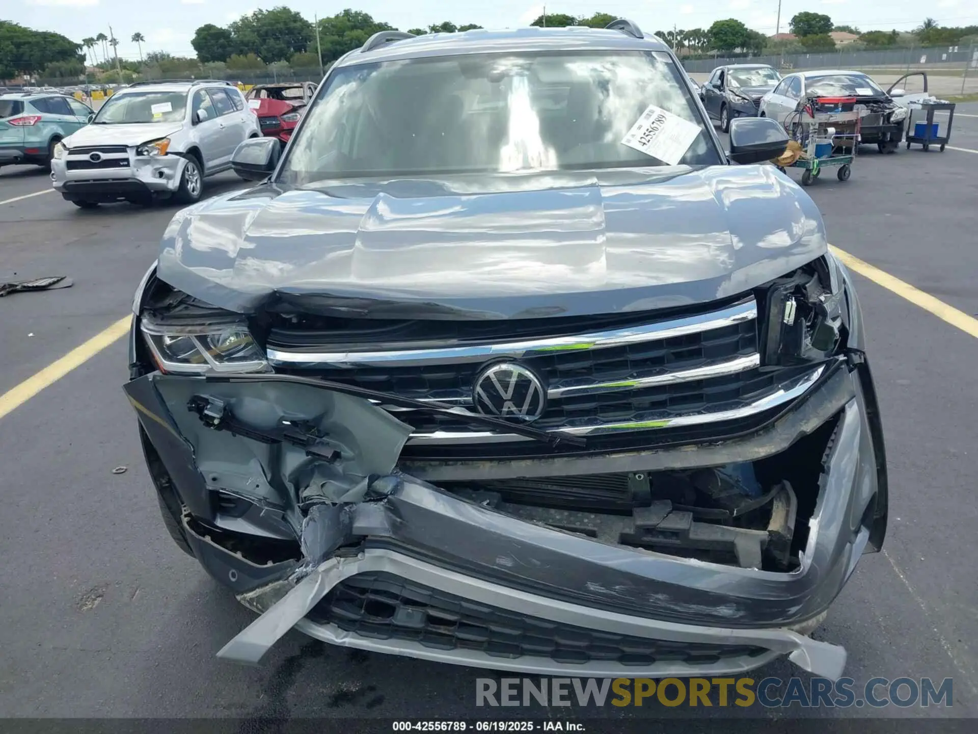 12 Photograph of a damaged car 1V2HR2CA5MC566179 VOLKSWAGEN ATLAS 2021