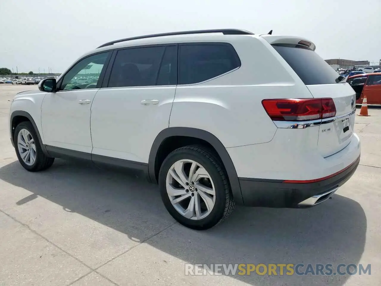 2 Photograph of a damaged car 1V2HR2CA5MC576100 VOLKSWAGEN ATLAS 2021