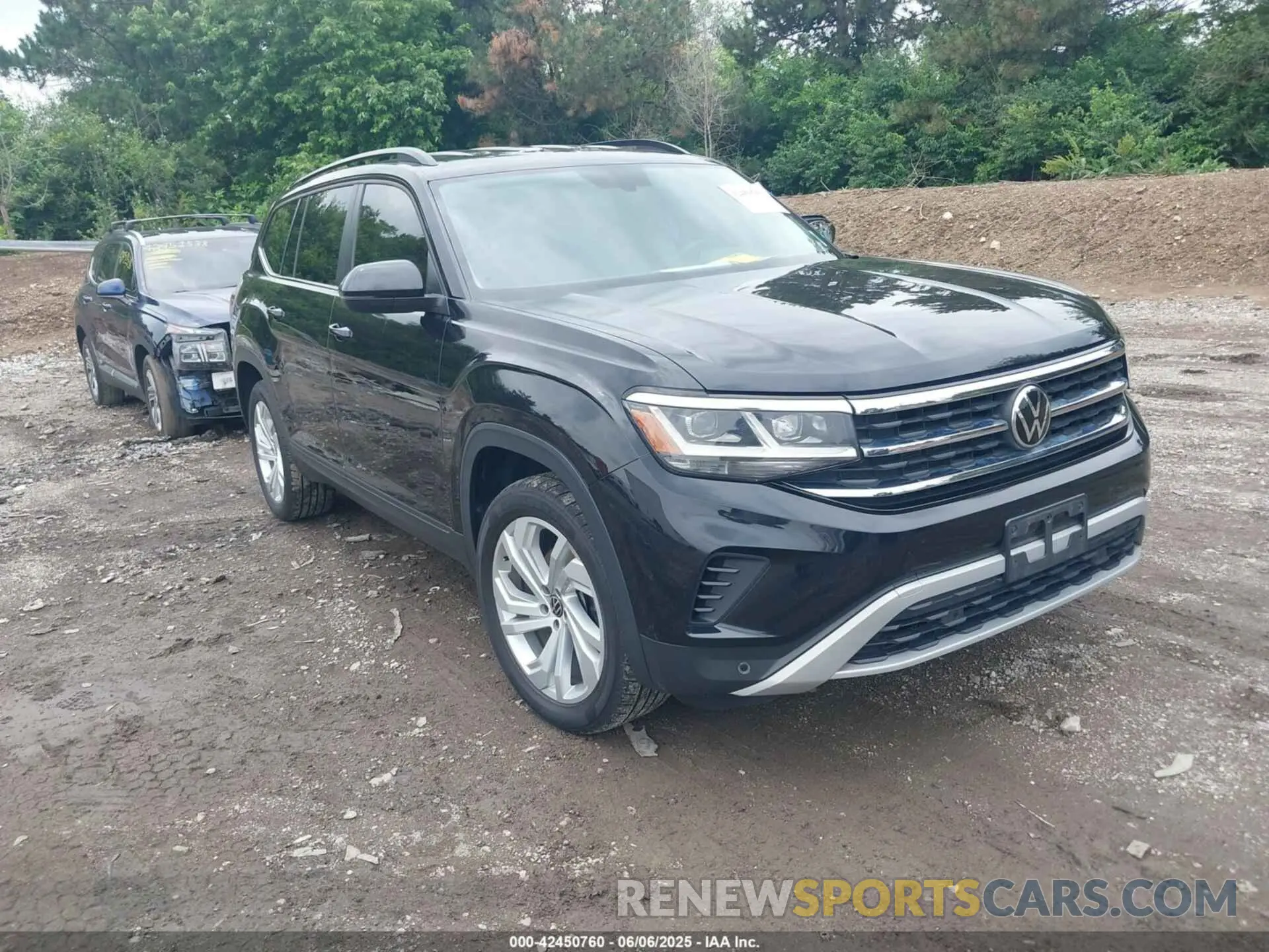 1 Photograph of a damaged car 1V2HR2CA6MC573867 VOLKSWAGEN ATLAS 2021