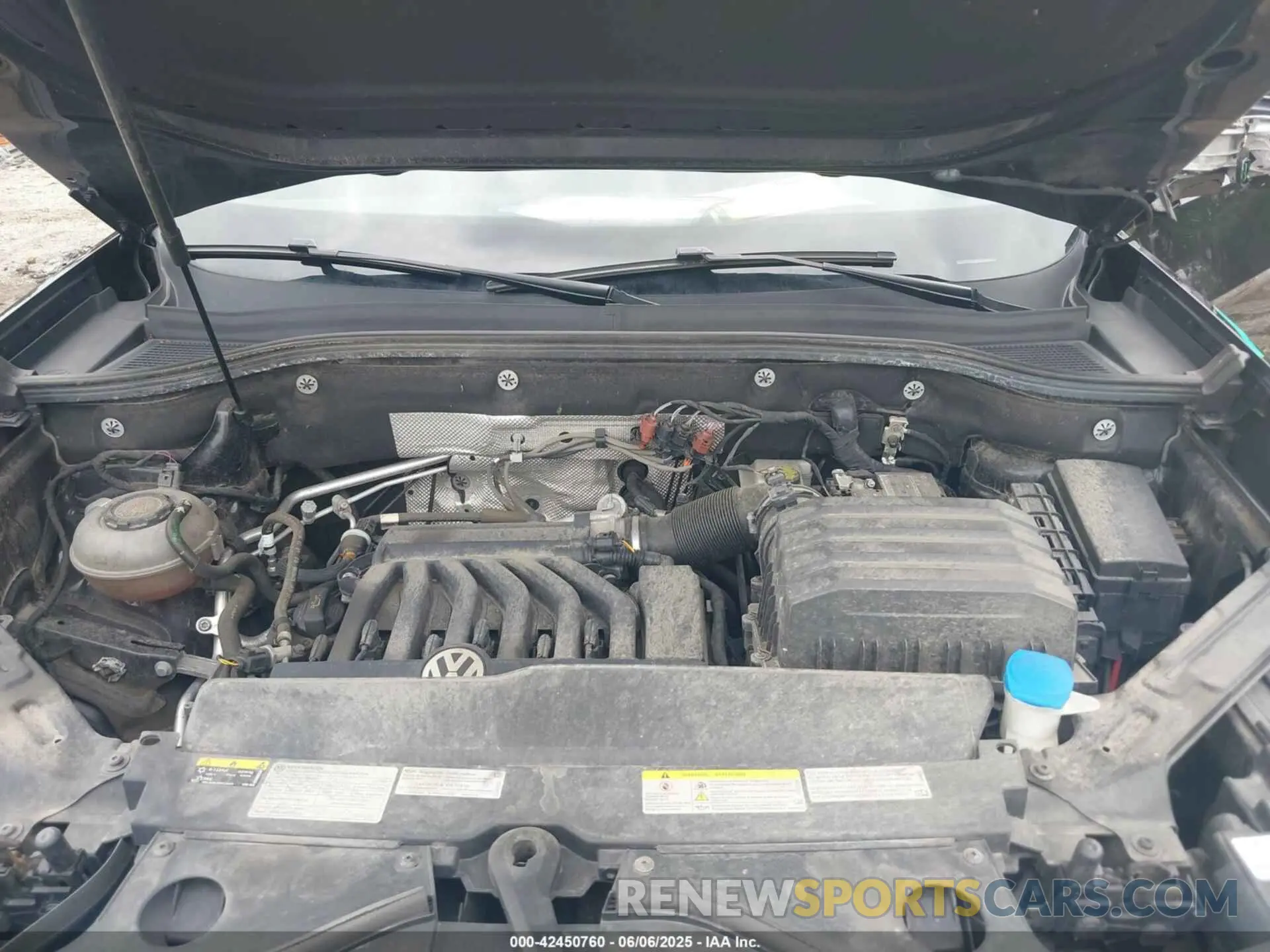 10 Photograph of a damaged car 1V2HR2CA6MC573867 VOLKSWAGEN ATLAS 2021