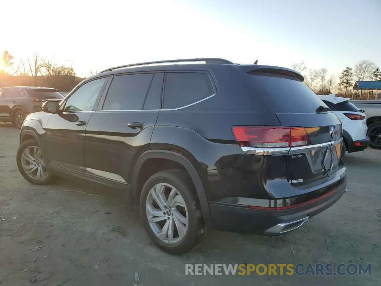 2 Photograph of a damaged car 1V2HR2CA6MC608696 VOLKSWAGEN ATLAS 2021