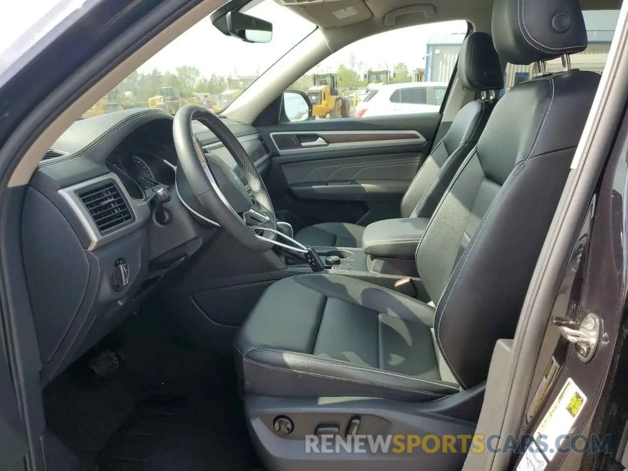7 Photograph of a damaged car 1V2HR2CA8MC590444 VOLKSWAGEN ATLAS 2021