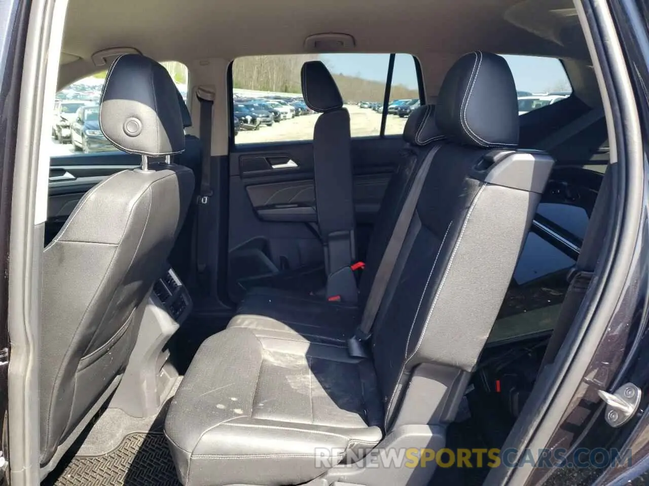 11 Photograph of a damaged car 1V2HR2CA9MC563706 VOLKSWAGEN ATLAS 2021
