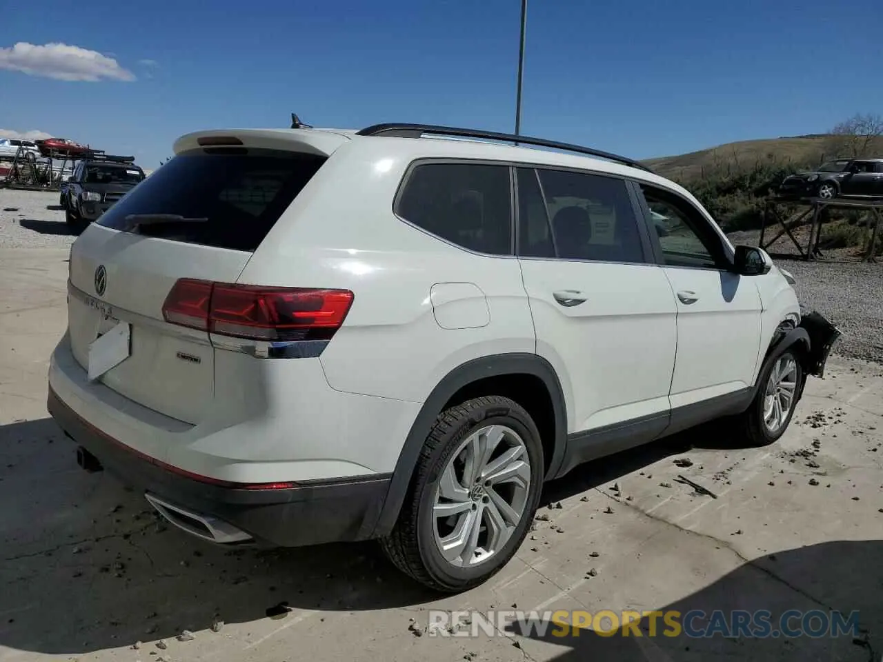 3 Photograph of a damaged car 1V2HR2CA9MC566296 VOLKSWAGEN ATLAS 2021