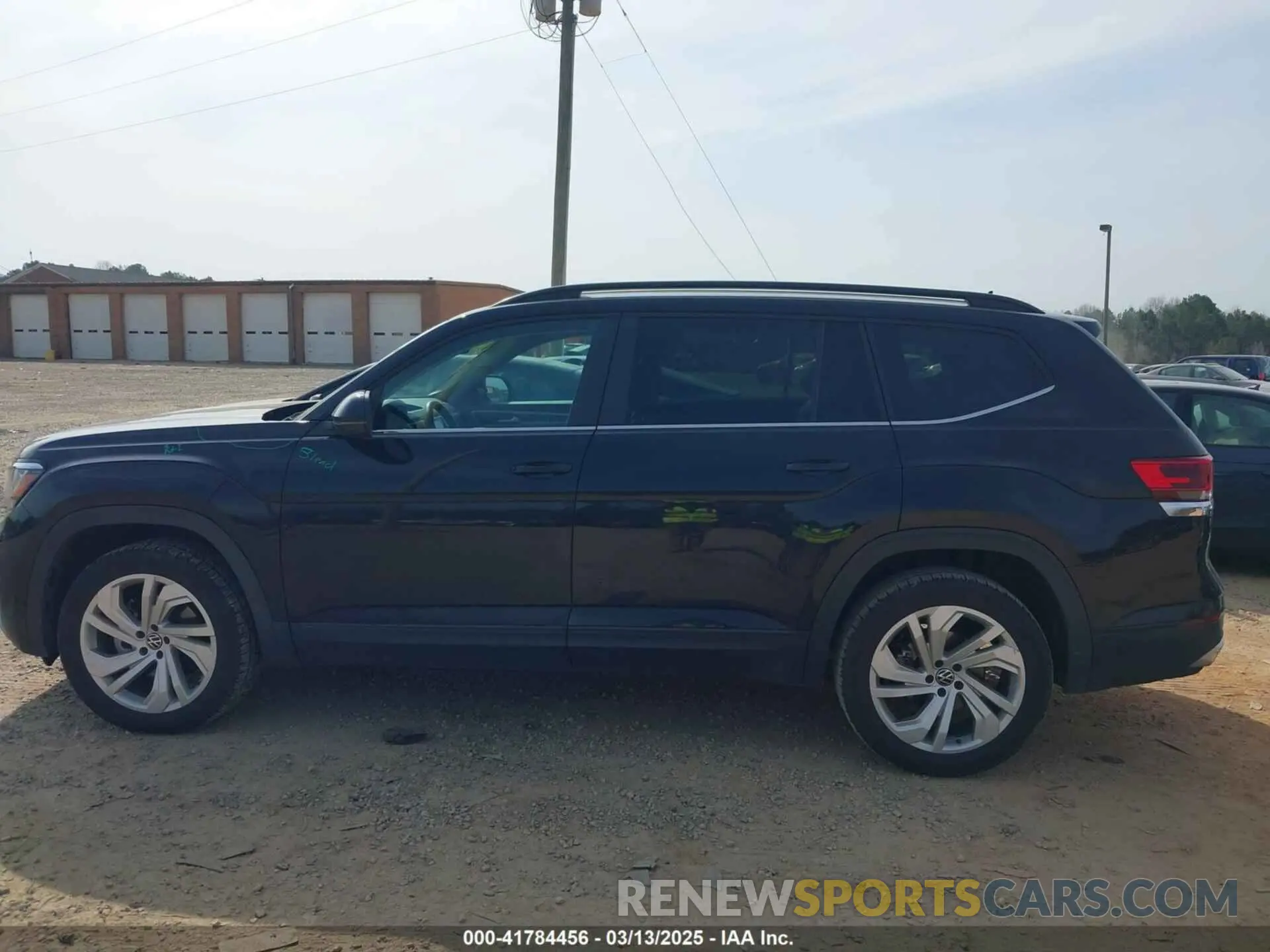 15 Photograph of a damaged car 1V2HR2CA9MC578058 VOLKSWAGEN ATLAS 2021
