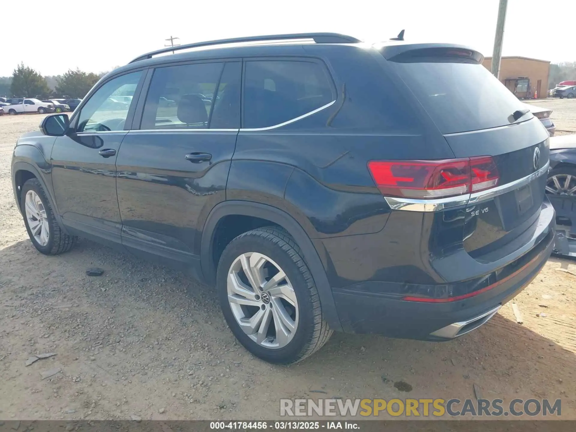 3 Photograph of a damaged car 1V2HR2CA9MC578058 VOLKSWAGEN ATLAS 2021