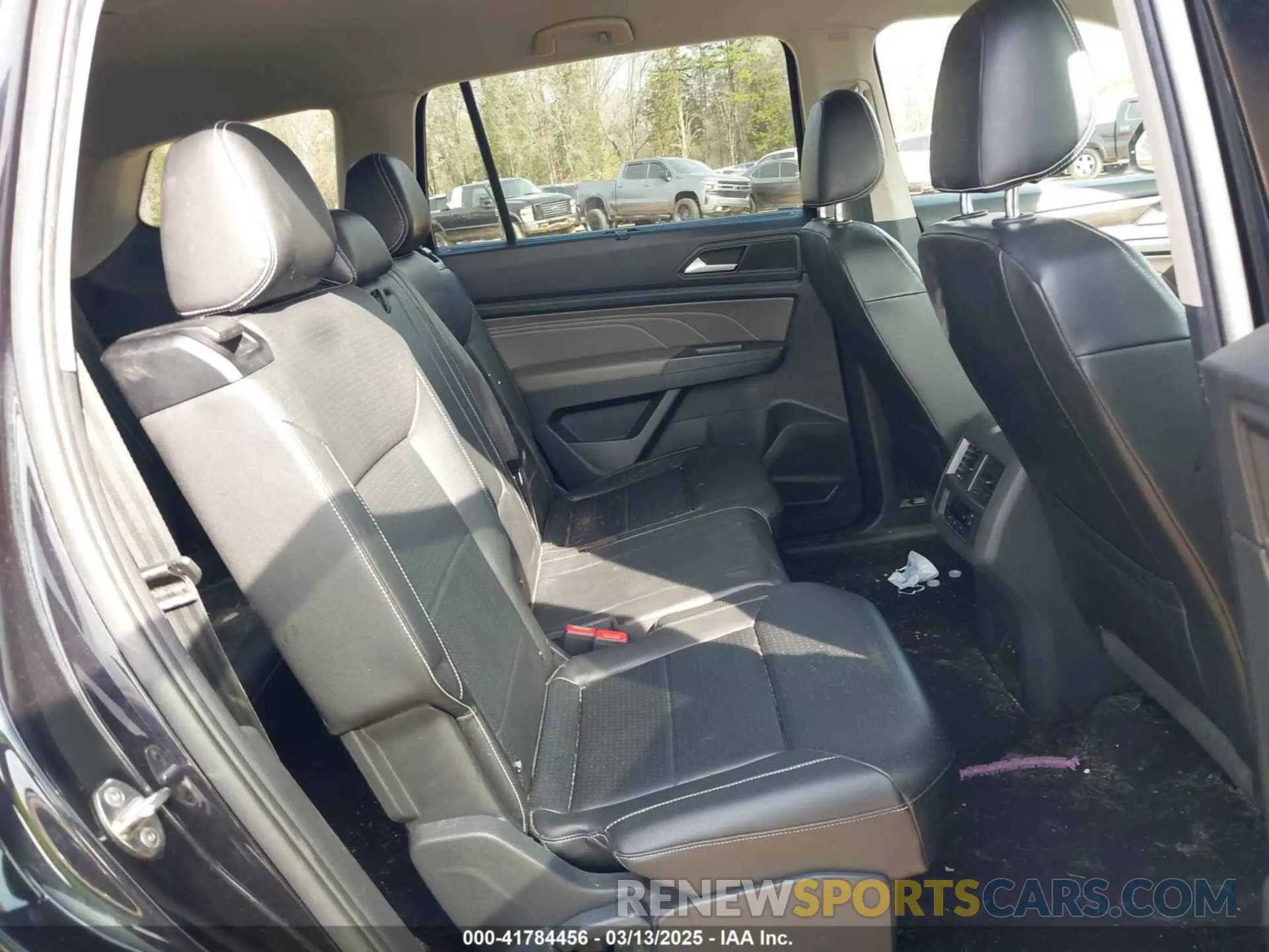8 Photograph of a damaged car 1V2HR2CA9MC578058 VOLKSWAGEN ATLAS 2021