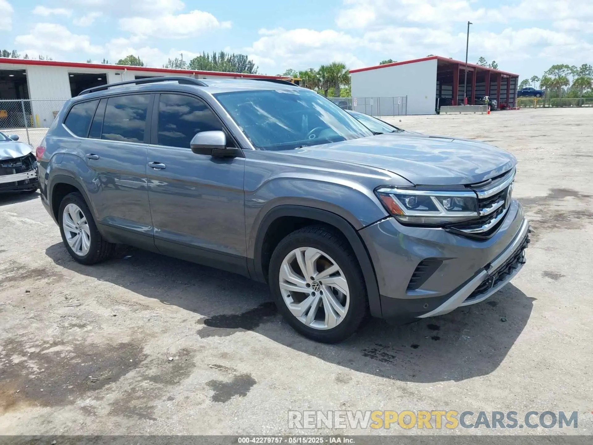 1 Photograph of a damaged car 1V2HR2CA9MC585740 VOLKSWAGEN ATLAS 2021