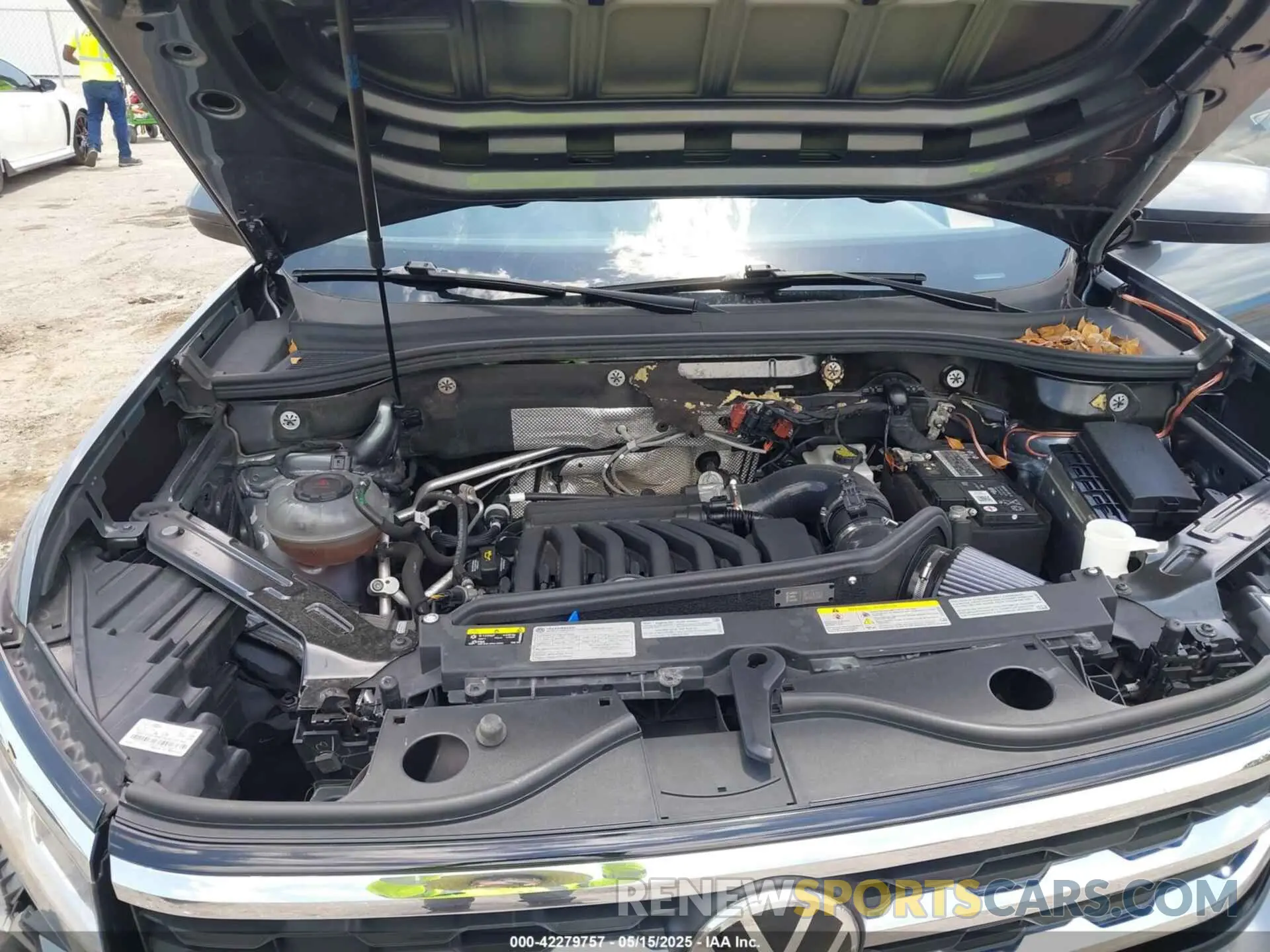 10 Photograph of a damaged car 1V2HR2CA9MC585740 VOLKSWAGEN ATLAS 2021