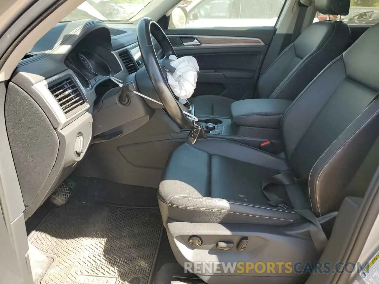 7 Photograph of a damaged car 1V2HR2CAXMC514837 VOLKSWAGEN ATLAS 2021