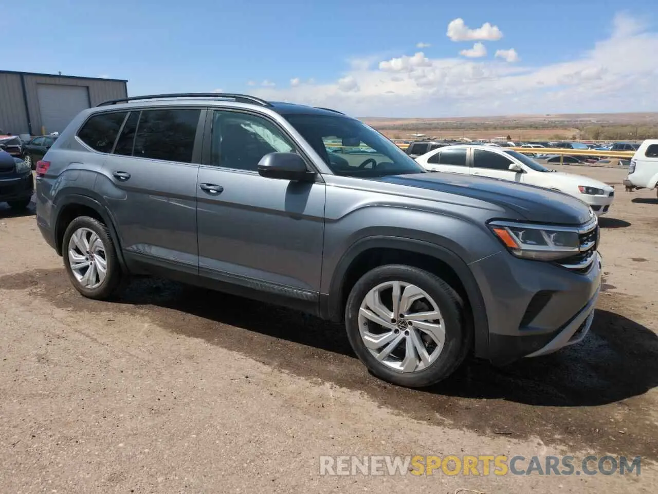 4 Photograph of a damaged car 1V2HR2CAXMC539821 VOLKSWAGEN ATLAS 2021