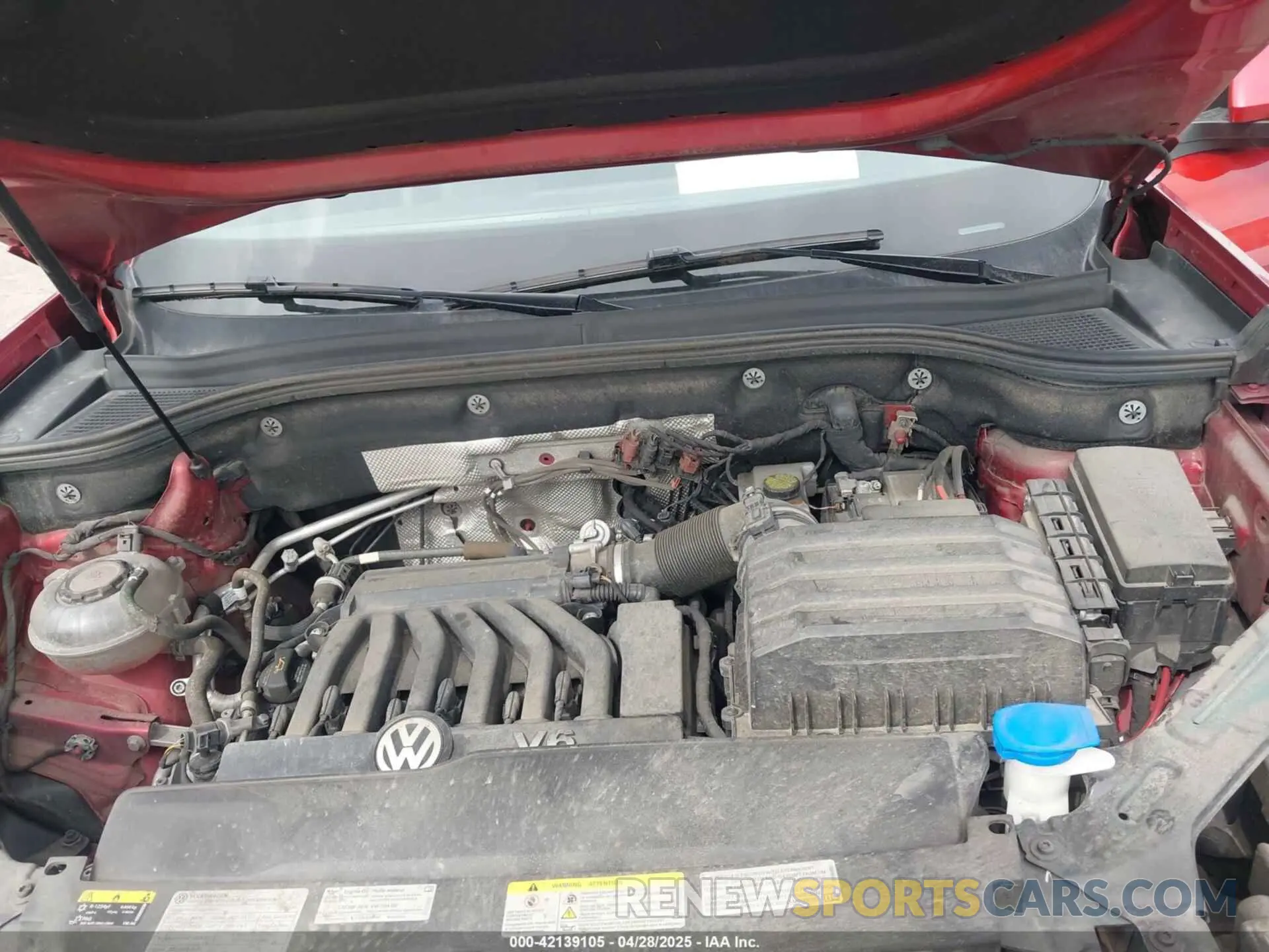 10 Photograph of a damaged car 1V2HR2CAXMC574861 VOLKSWAGEN ATLAS 2021