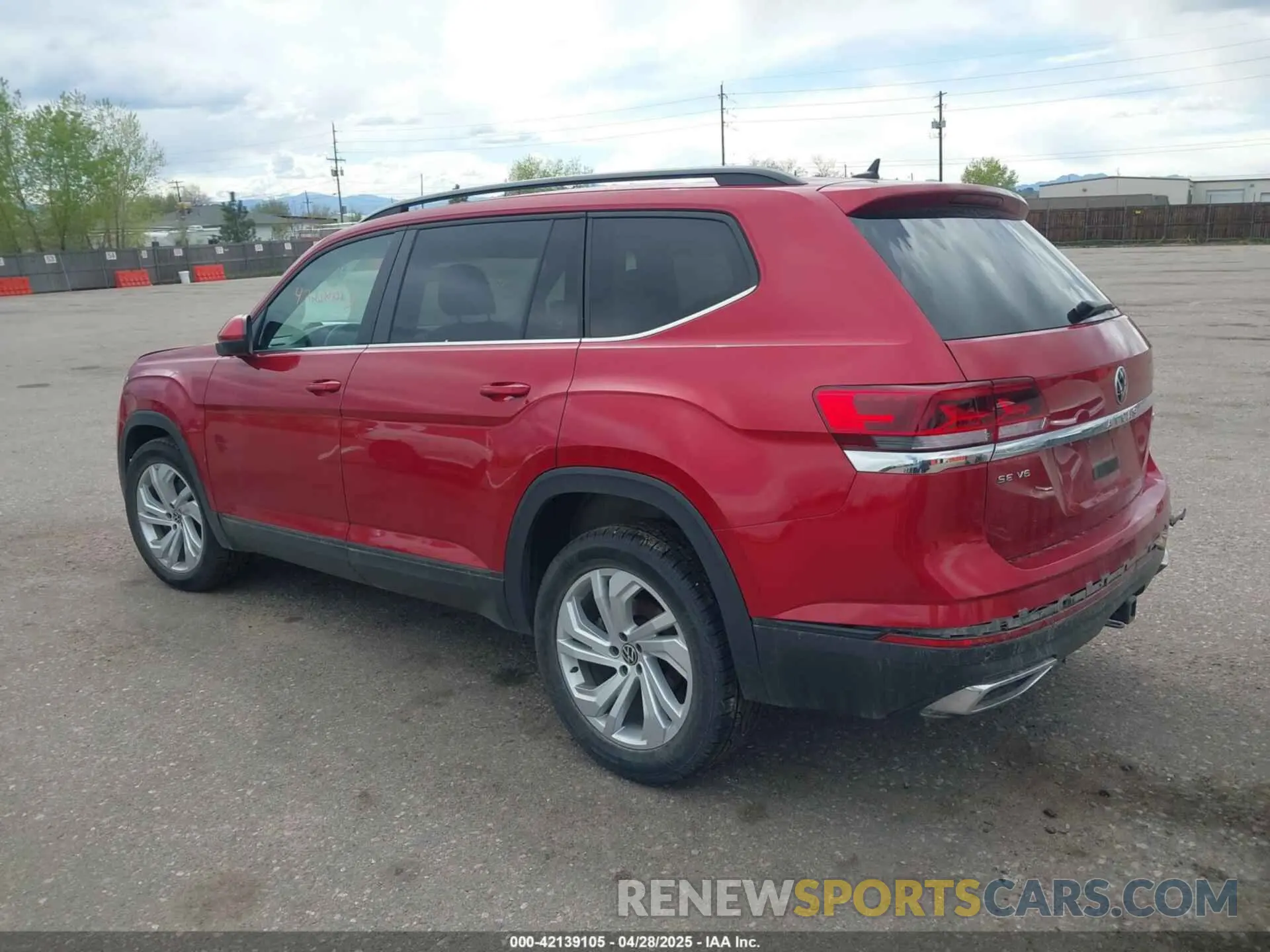 3 Photograph of a damaged car 1V2HR2CAXMC574861 VOLKSWAGEN ATLAS 2021