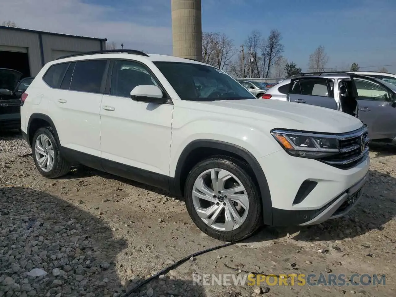 4 Photograph of a damaged car 1V2HR2CAXMC583950 VOLKSWAGEN ATLAS 2021