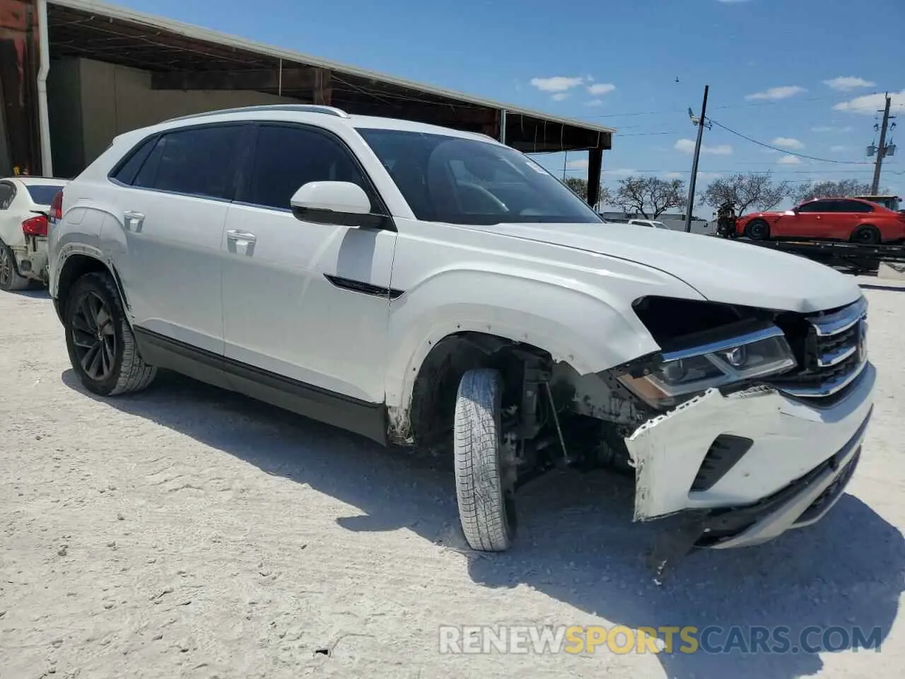 4 Photograph of a damaged car 1V2JE2CA5MC240542 VOLKSWAGEN ATLAS 2021