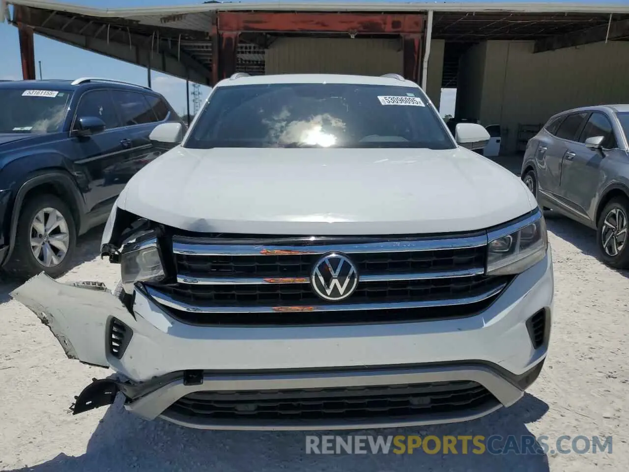 5 Photograph of a damaged car 1V2JE2CA5MC240542 VOLKSWAGEN ATLAS 2021
