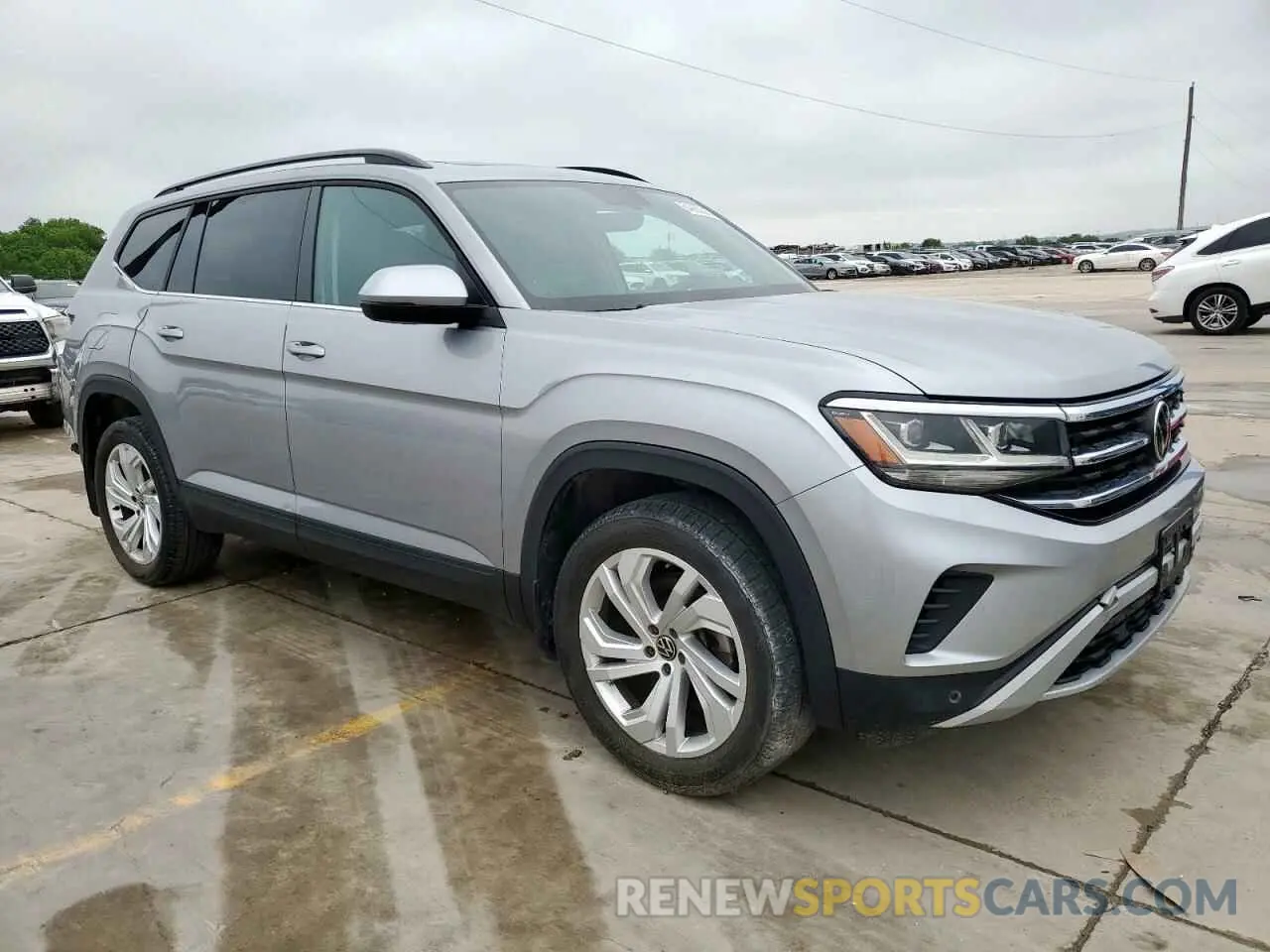 4 Photograph of a damaged car 1V2JR2CA0MC506019 VOLKSWAGEN ATLAS 2021
