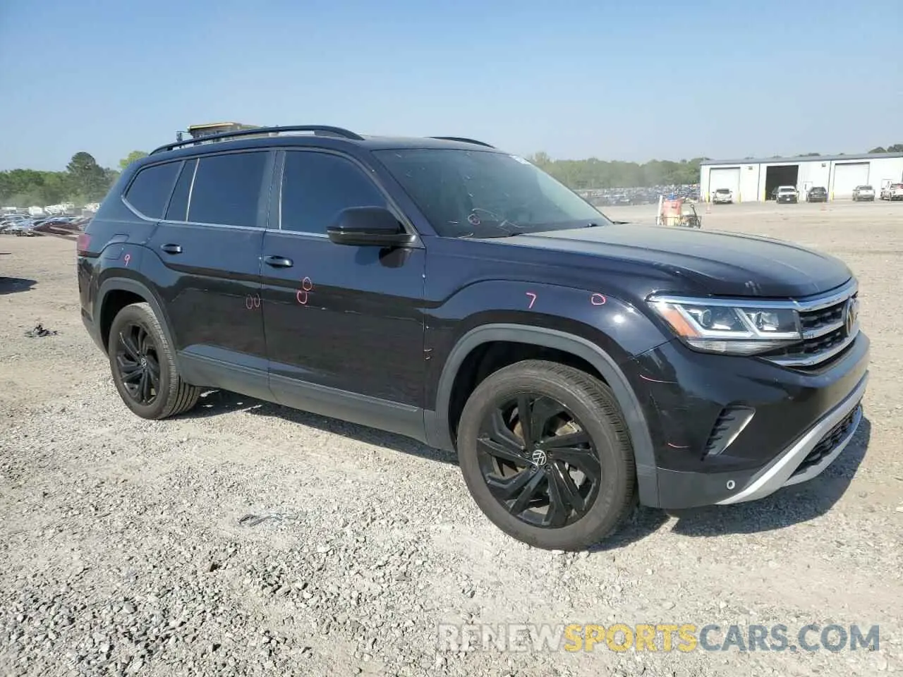 4 Photograph of a damaged car 1V2JR2CA2MC555416 VOLKSWAGEN ATLAS 2021
