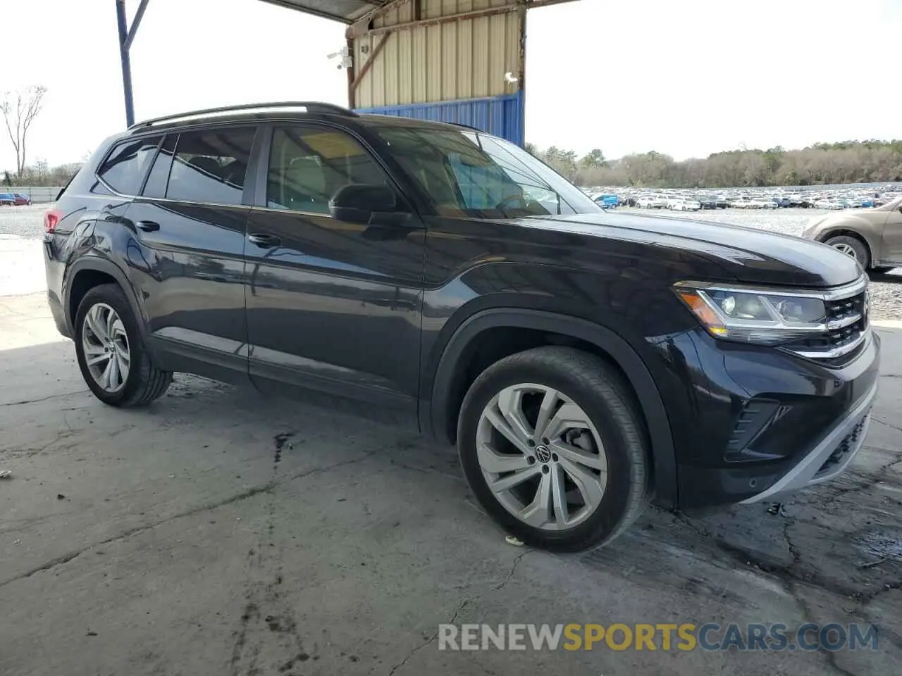 4 Photograph of a damaged car 1V2JR2CA4MC542604 VOLKSWAGEN ATLAS 2021