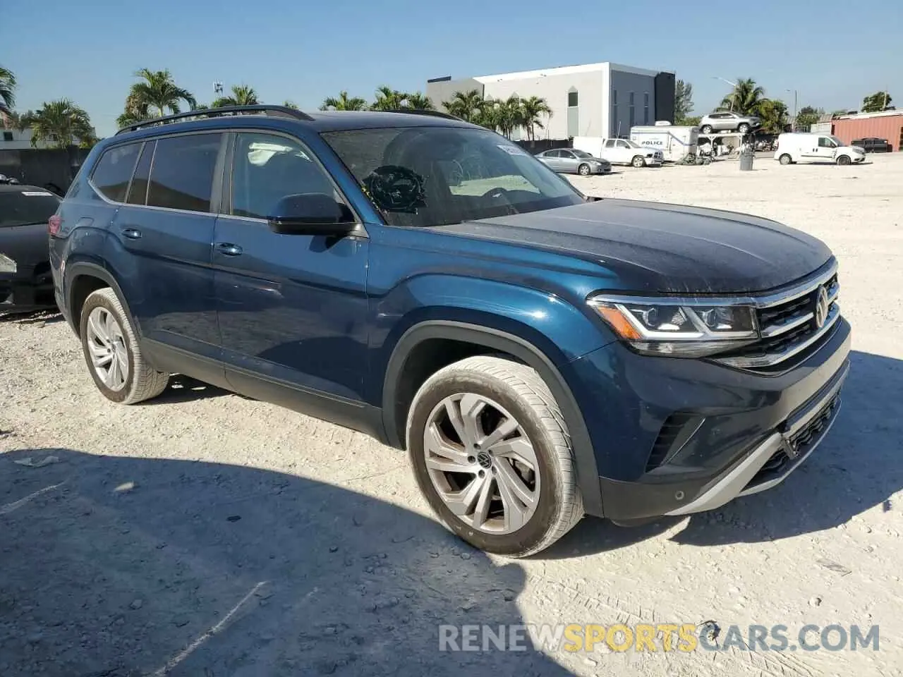 4 Photograph of a damaged car 1V2JR2CA7MC517695 VOLKSWAGEN ATLAS 2021