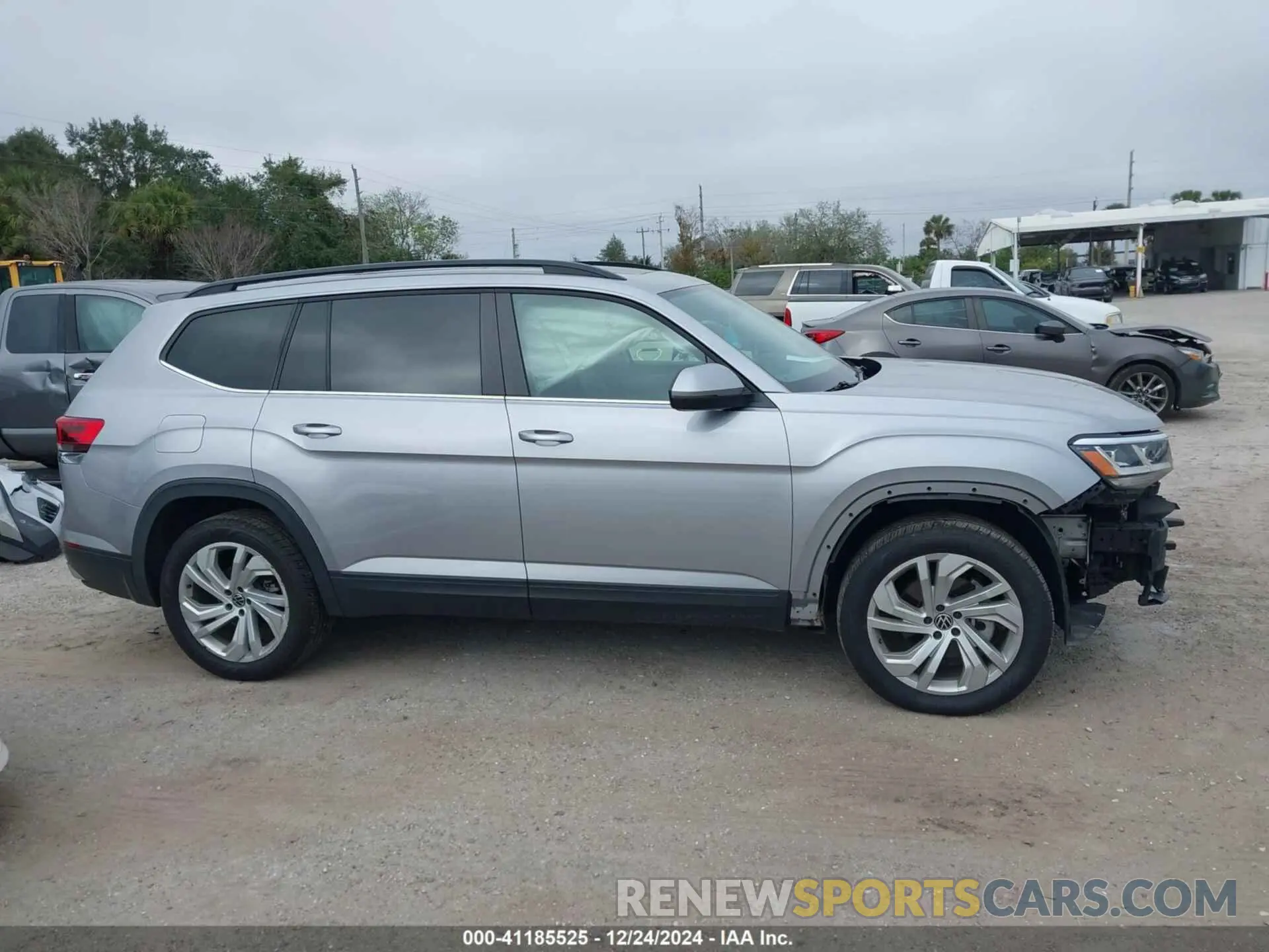 14 Photograph of a damaged car 1V2JR2CA7MC556268 VOLKSWAGEN ATLAS 2021