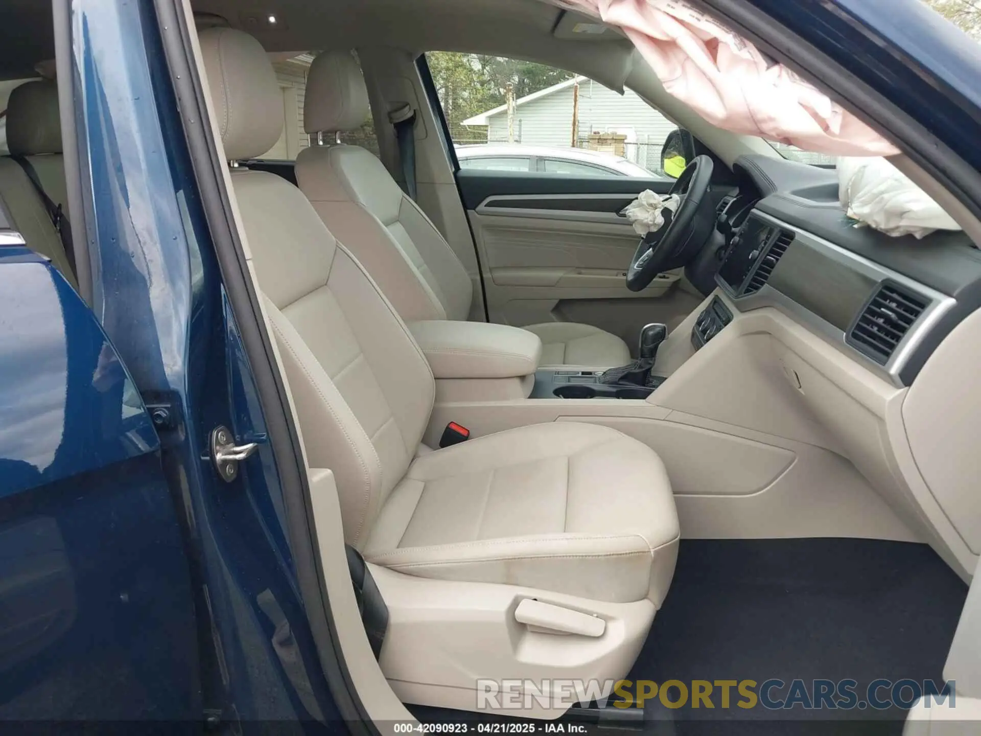 5 Photograph of a damaged car 1V2JR2CA9MC547054 VOLKSWAGEN ATLAS 2021