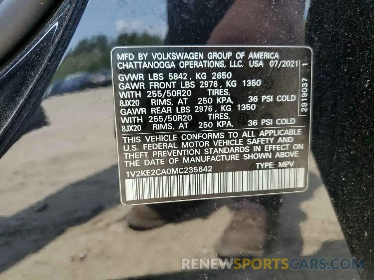 13 Photograph of a damaged car 1V2KE2CA0MC235642 VOLKSWAGEN ATLAS 2021
