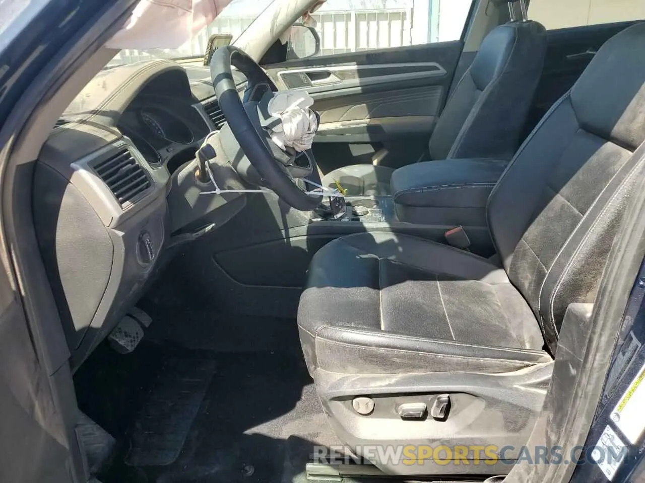 7 Photograph of a damaged car 1V2KP2CA0MC556560 VOLKSWAGEN ATLAS 2021