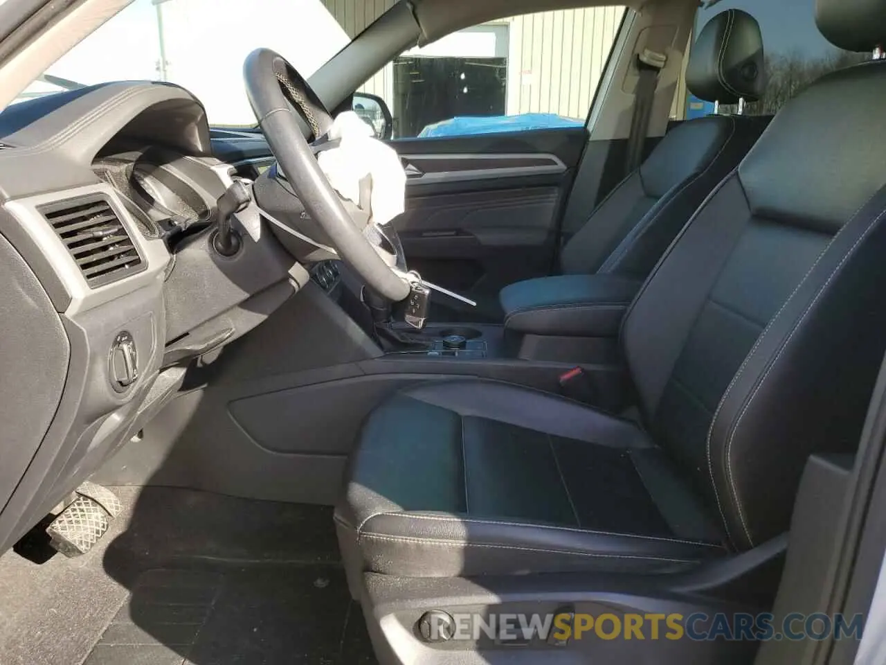7 Photograph of a damaged car 1V2KP2CA3MC544046 VOLKSWAGEN ATLAS 2021