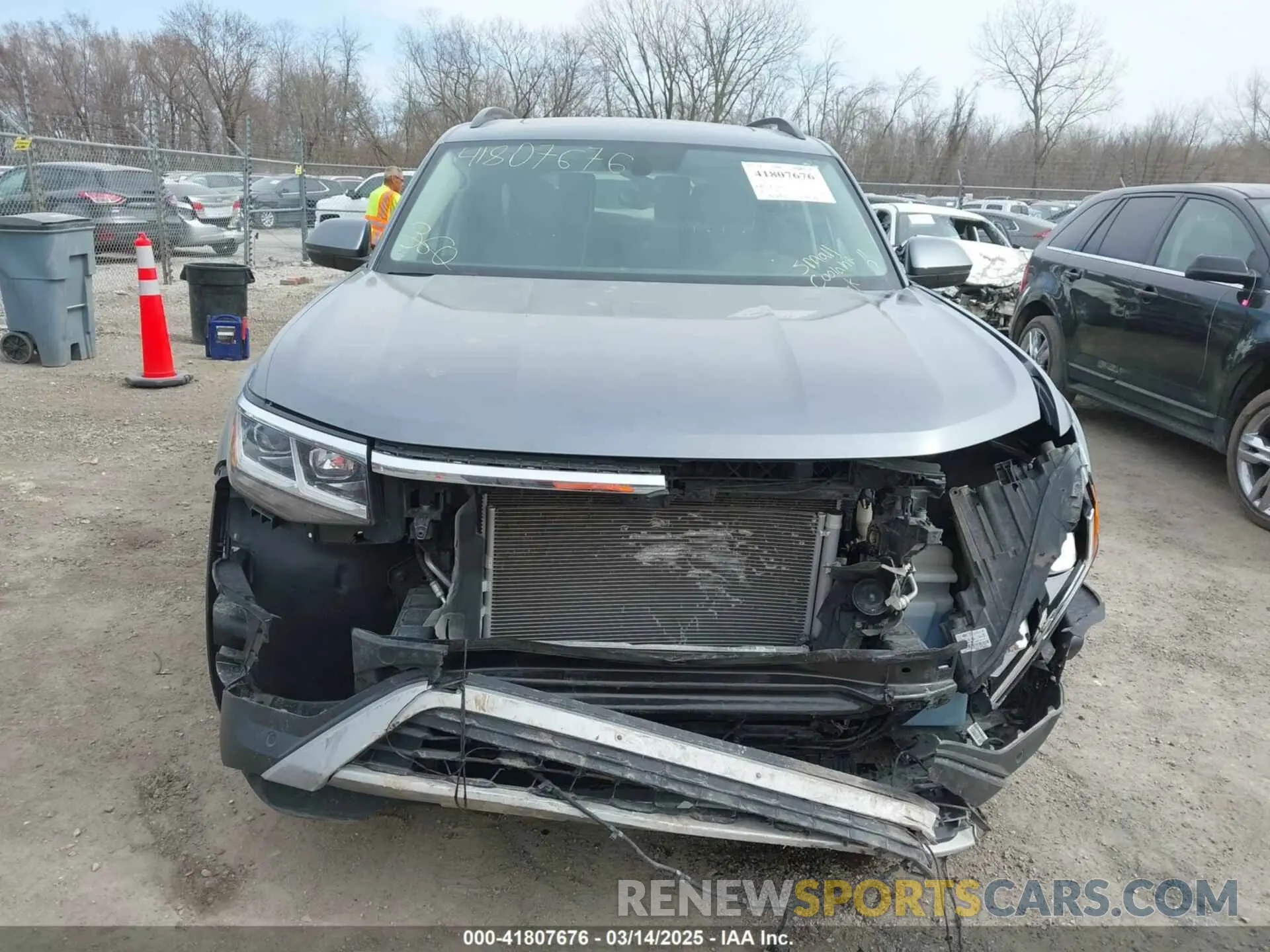 12 Photograph of a damaged car 1V2KR2CA0MC570498 VOLKSWAGEN ATLAS 2021