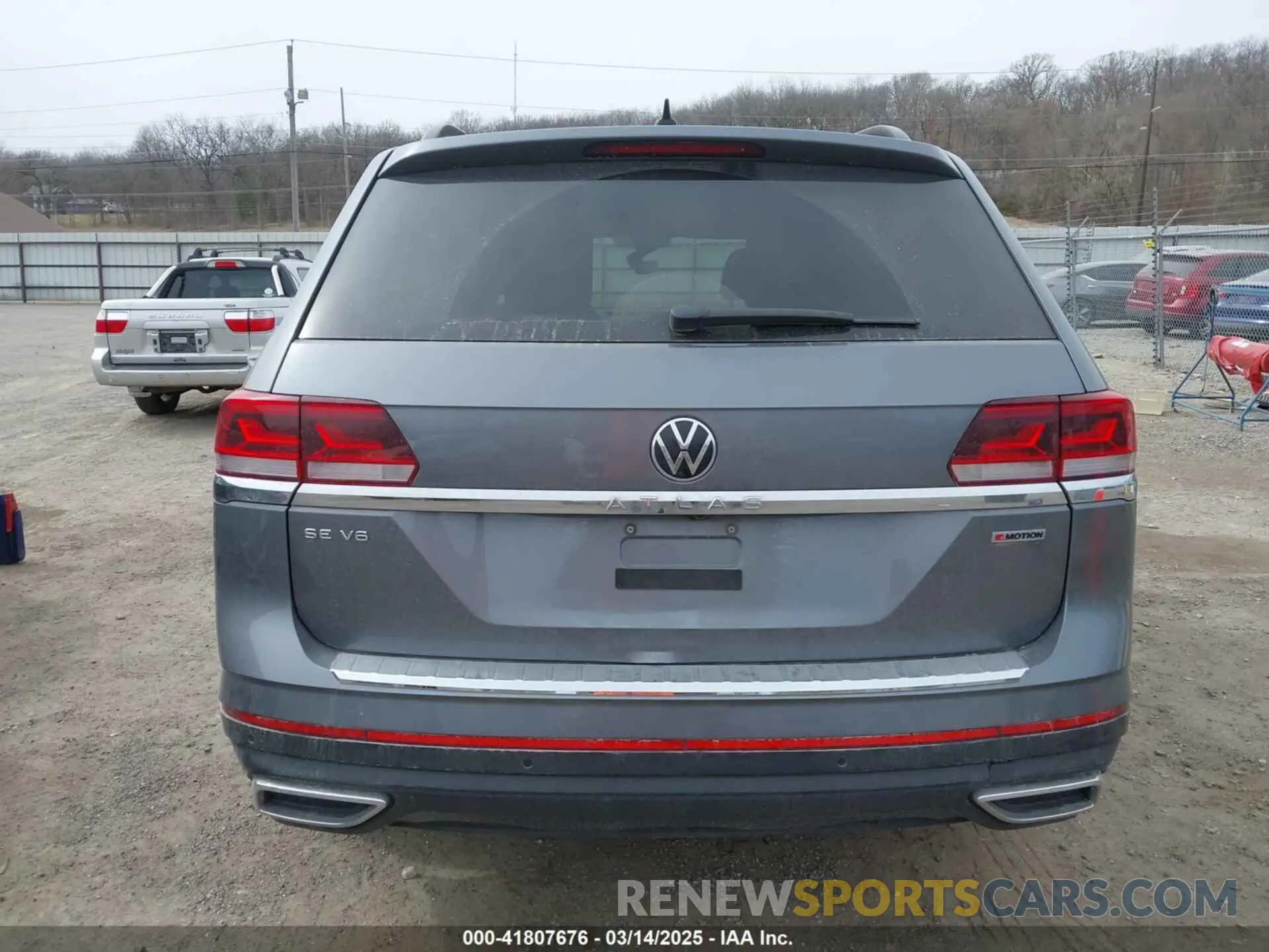 16 Photograph of a damaged car 1V2KR2CA0MC570498 VOLKSWAGEN ATLAS 2021