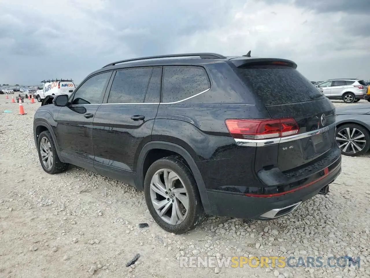 2 Photograph of a damaged car 1V2KR2CA1MC502145 VOLKSWAGEN ATLAS 2021