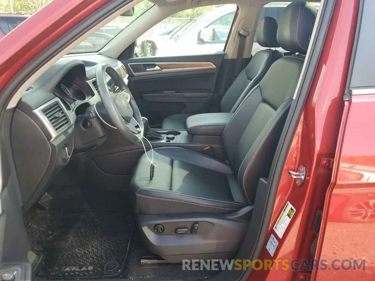 7 Photograph of a damaged car 1V2KR2CA2MC505815 VOLKSWAGEN ATLAS 2021