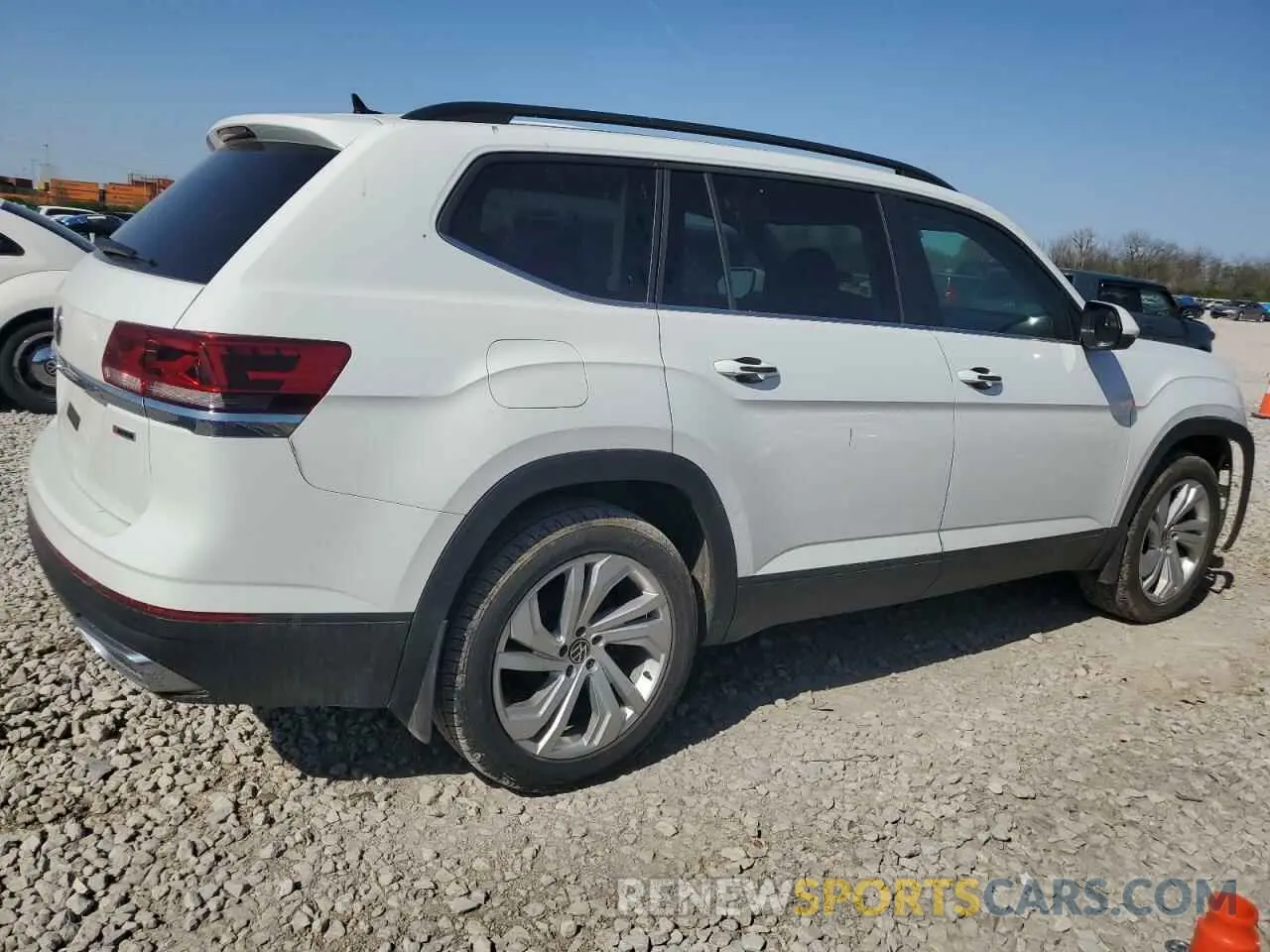 3 Photograph of a damaged car 1V2KR2CA2MC605431 VOLKSWAGEN ATLAS 2021