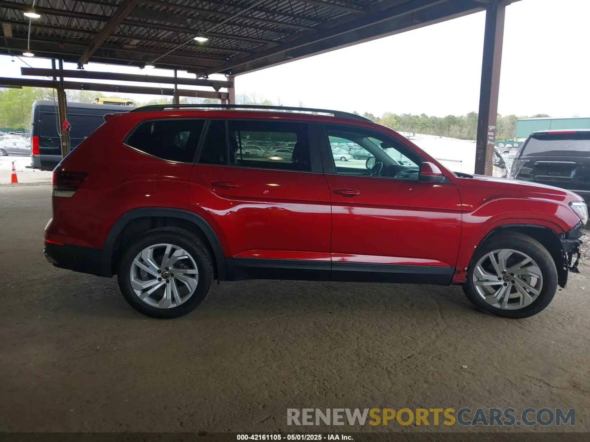 14 Photograph of a damaged car 1V2KR2CA3MC559155 VOLKSWAGEN ATLAS 2021