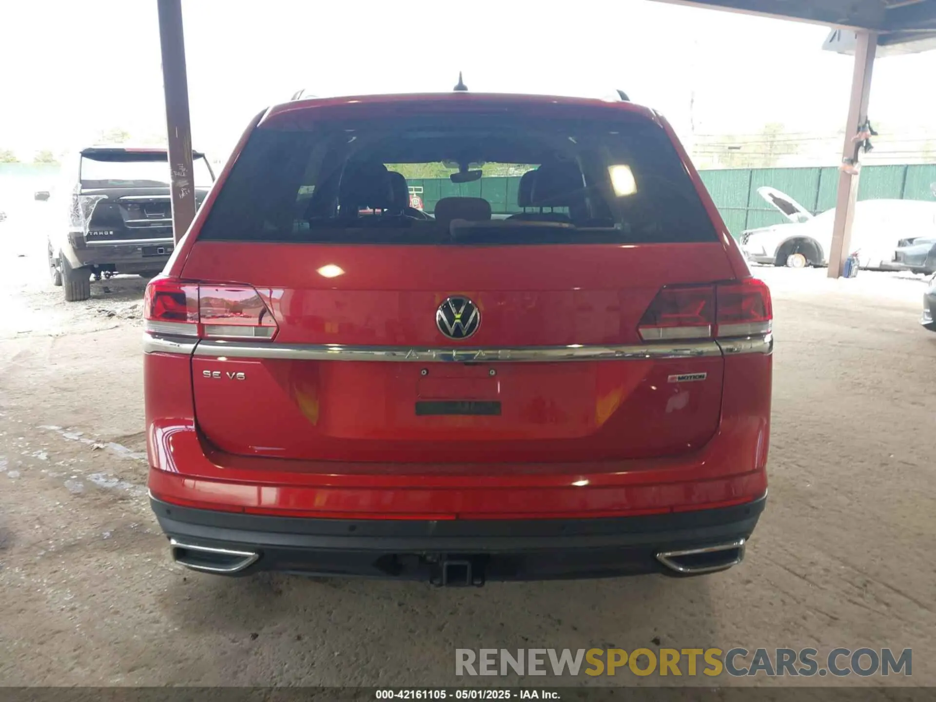 17 Photograph of a damaged car 1V2KR2CA3MC559155 VOLKSWAGEN ATLAS 2021