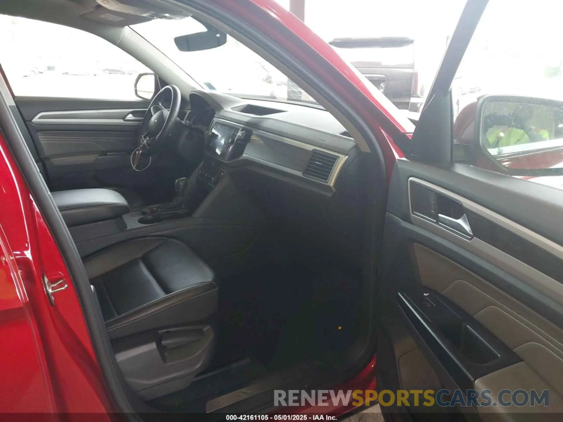 5 Photograph of a damaged car 1V2KR2CA3MC559155 VOLKSWAGEN ATLAS 2021