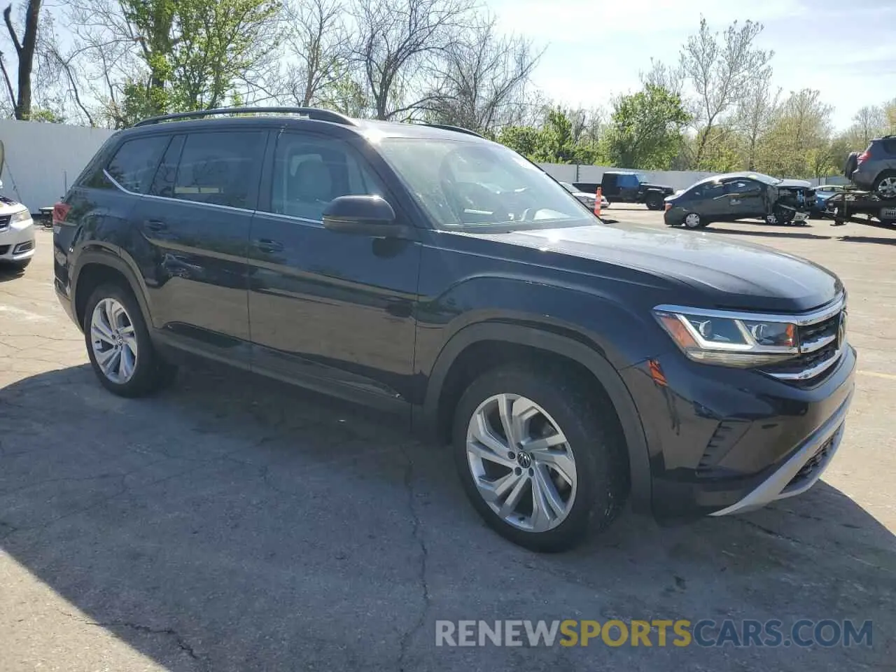4 Photograph of a damaged car 1V2KR2CA5MC502892 VOLKSWAGEN ATLAS 2021