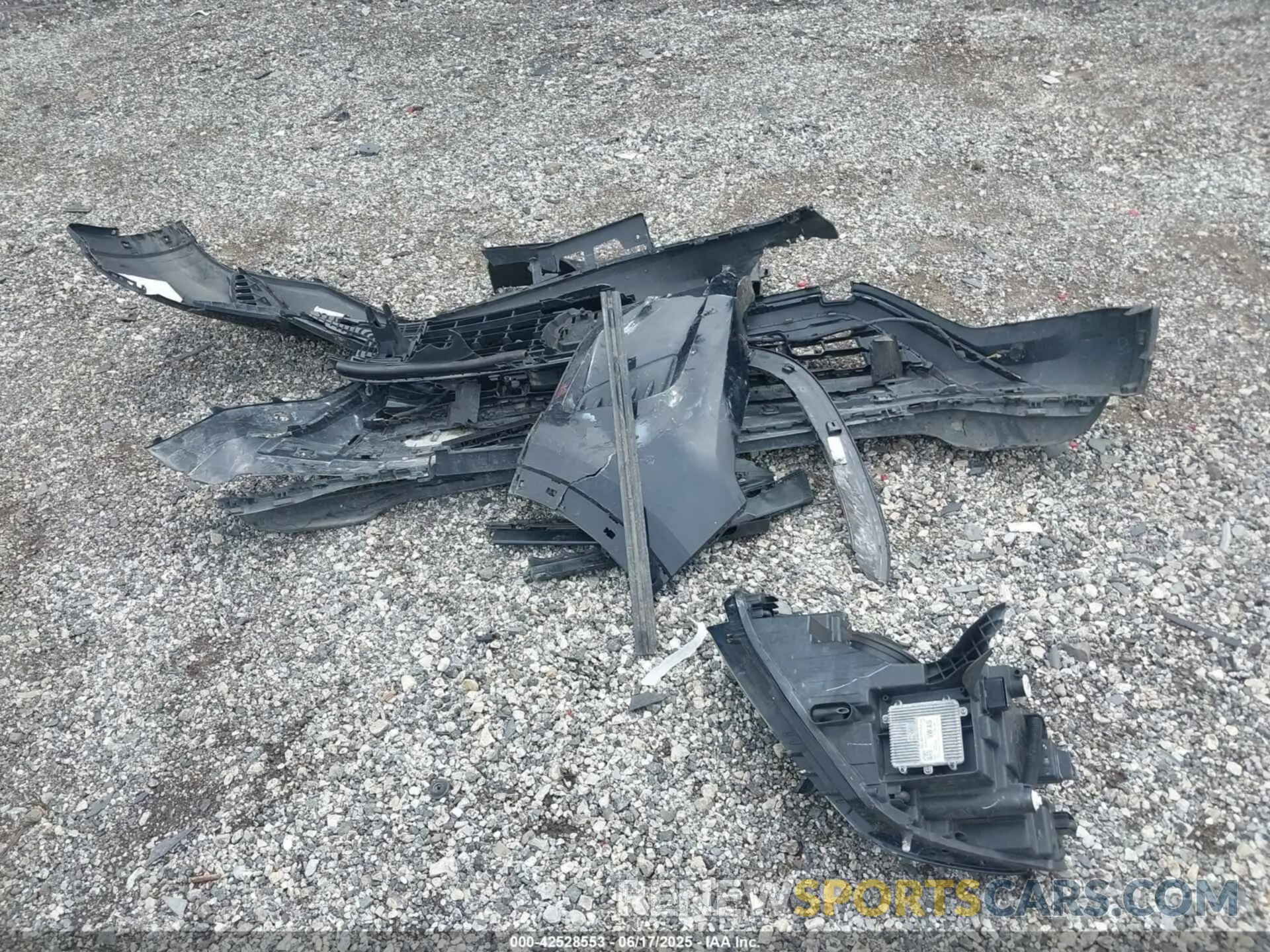 11 Photograph of a damaged car 1V2KR2CA5MC604564 VOLKSWAGEN ATLAS 2021