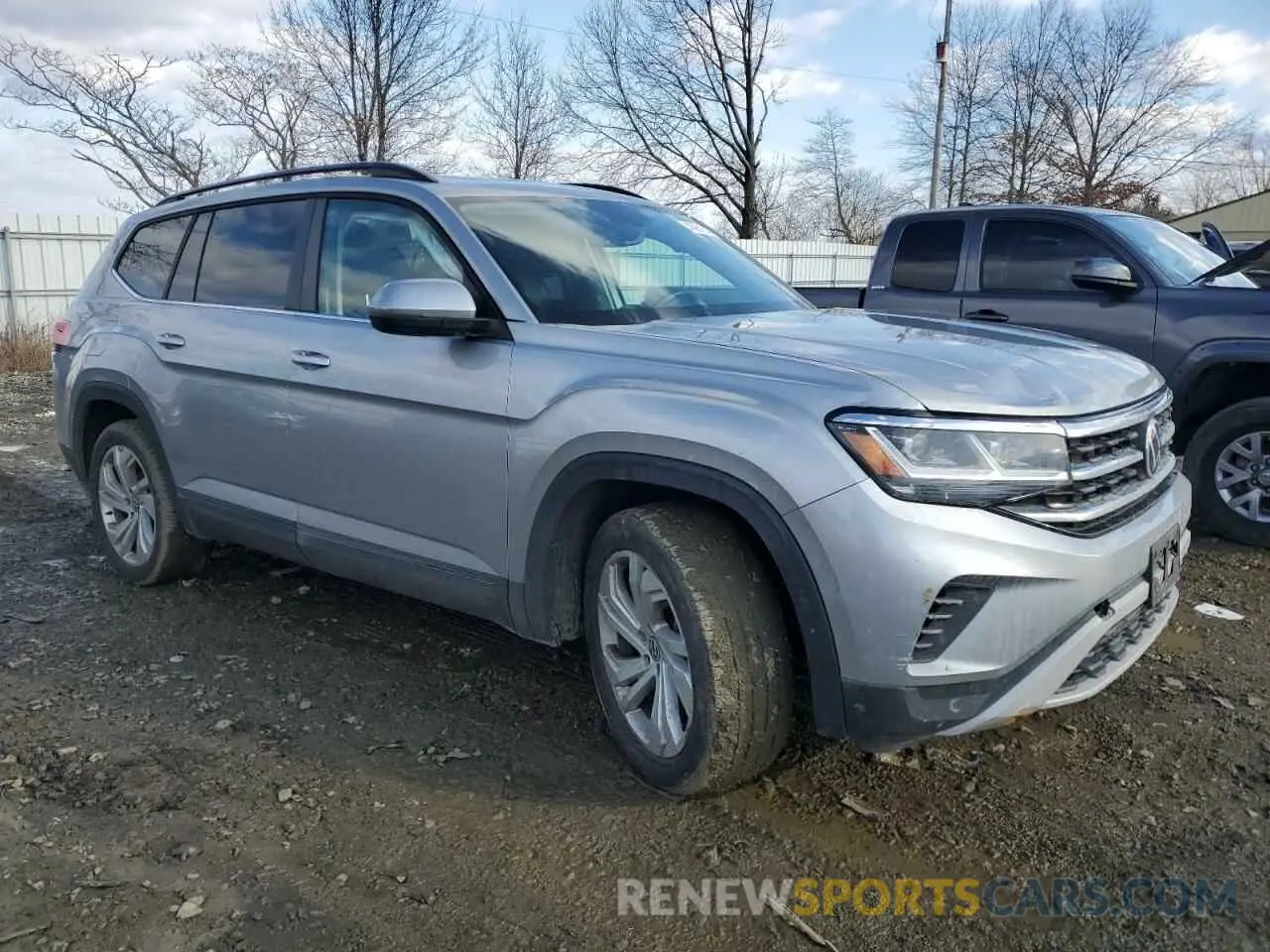 4 Photograph of a damaged car 1V2KR2CA5MC604855 VOLKSWAGEN ATLAS 2021