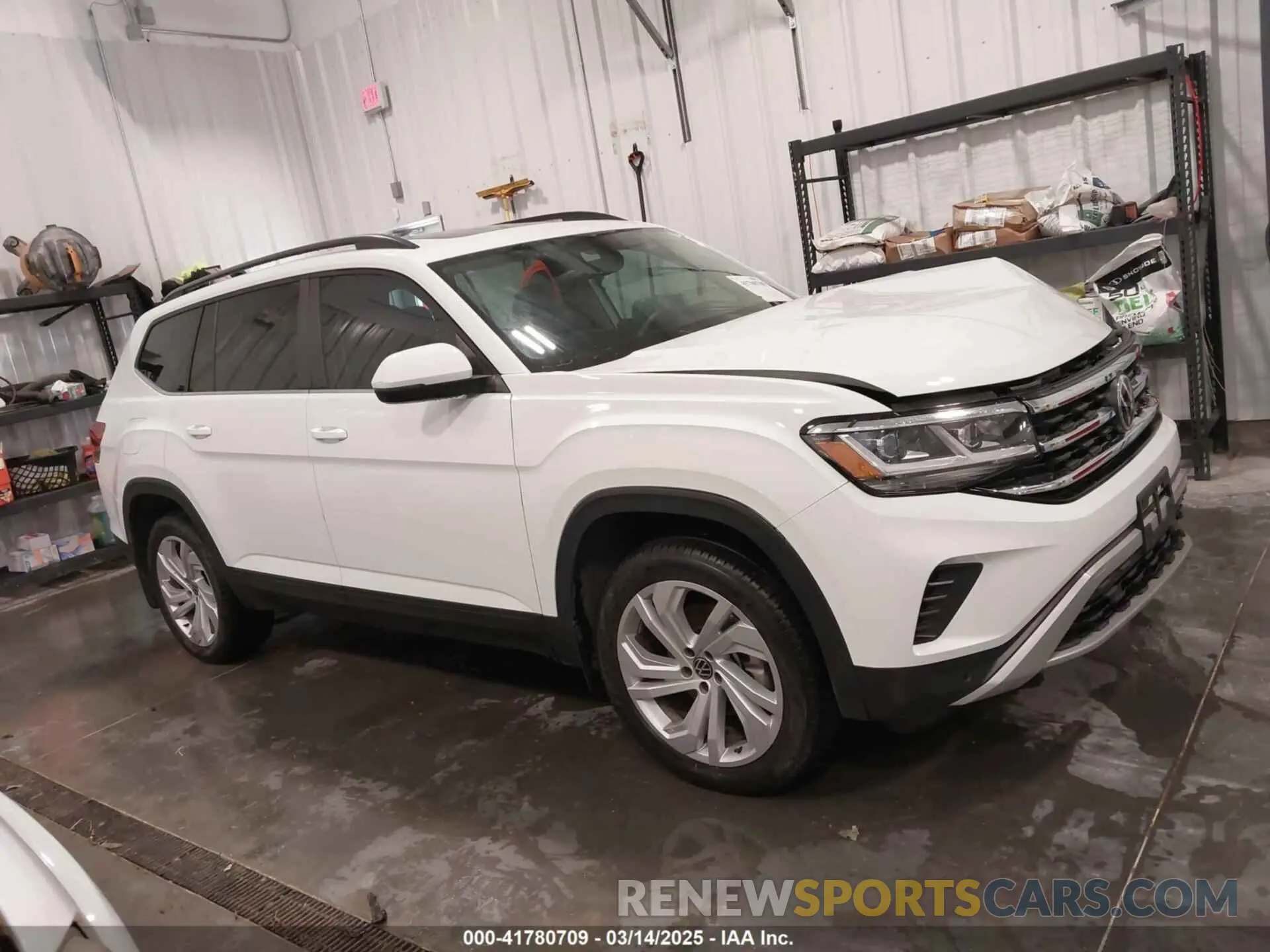 14 Photograph of a damaged car 1V2KR2CA8MC541816 VOLKSWAGEN ATLAS 2021