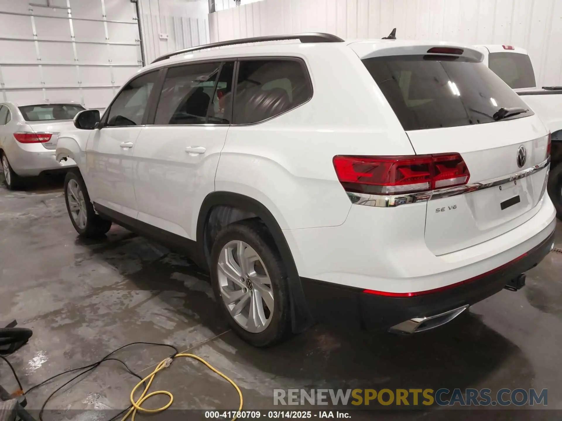 3 Photograph of a damaged car 1V2KR2CA8MC541816 VOLKSWAGEN ATLAS 2021