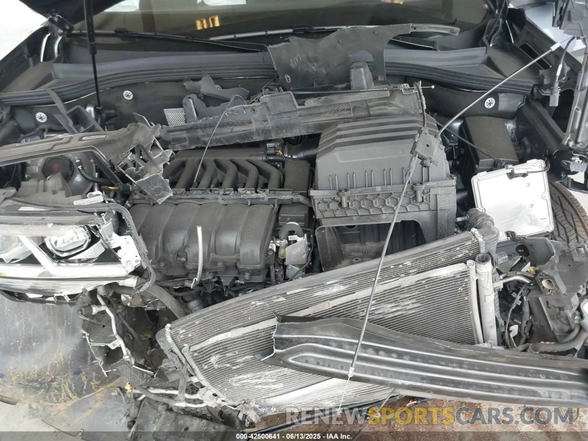10 Photograph of a damaged car 1V2KR2CA9MC536446 VOLKSWAGEN ATLAS 2021