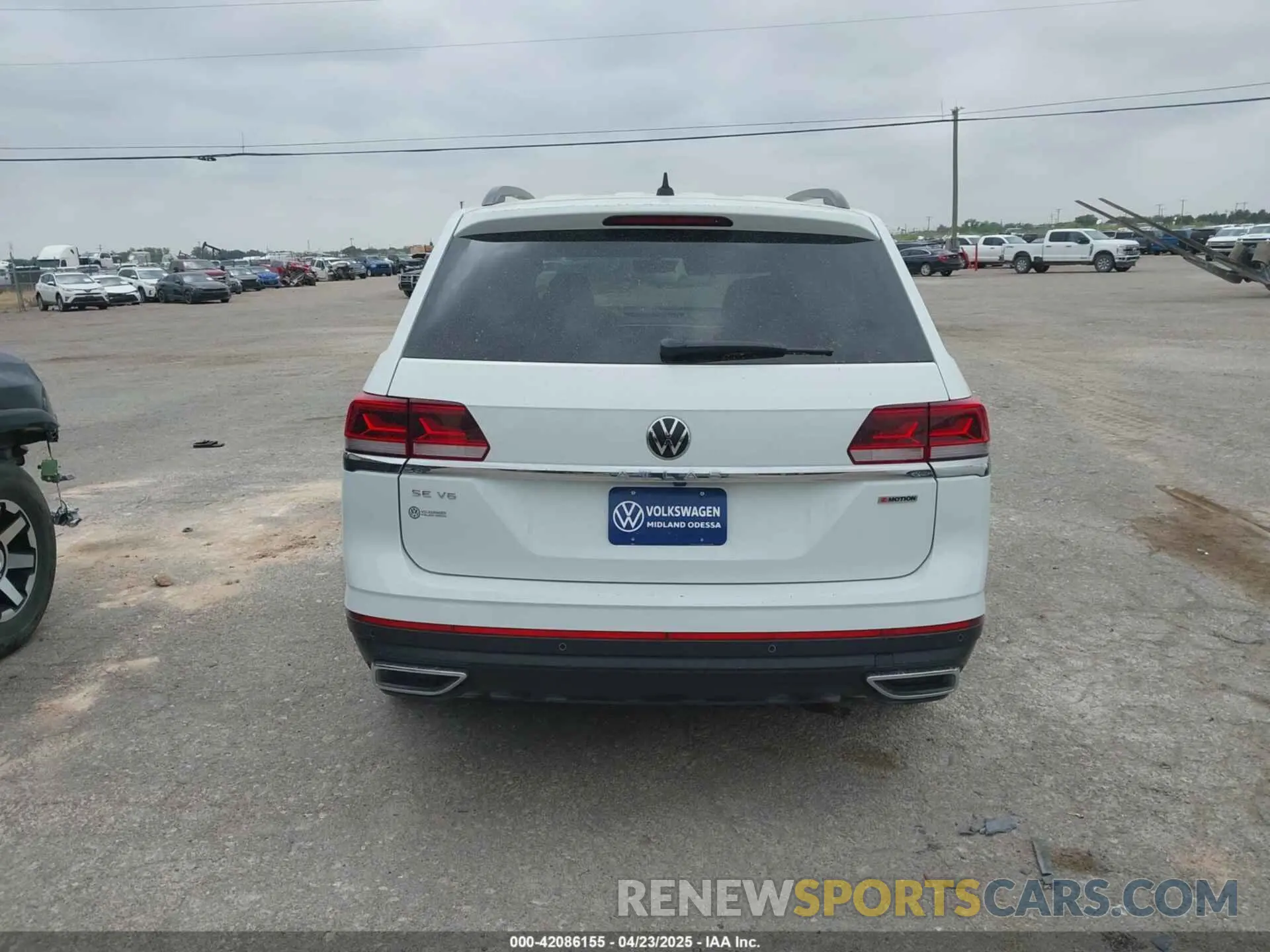 16 Photograph of a damaged car 1V2KR2CA9MC607239 VOLKSWAGEN ATLAS 2021