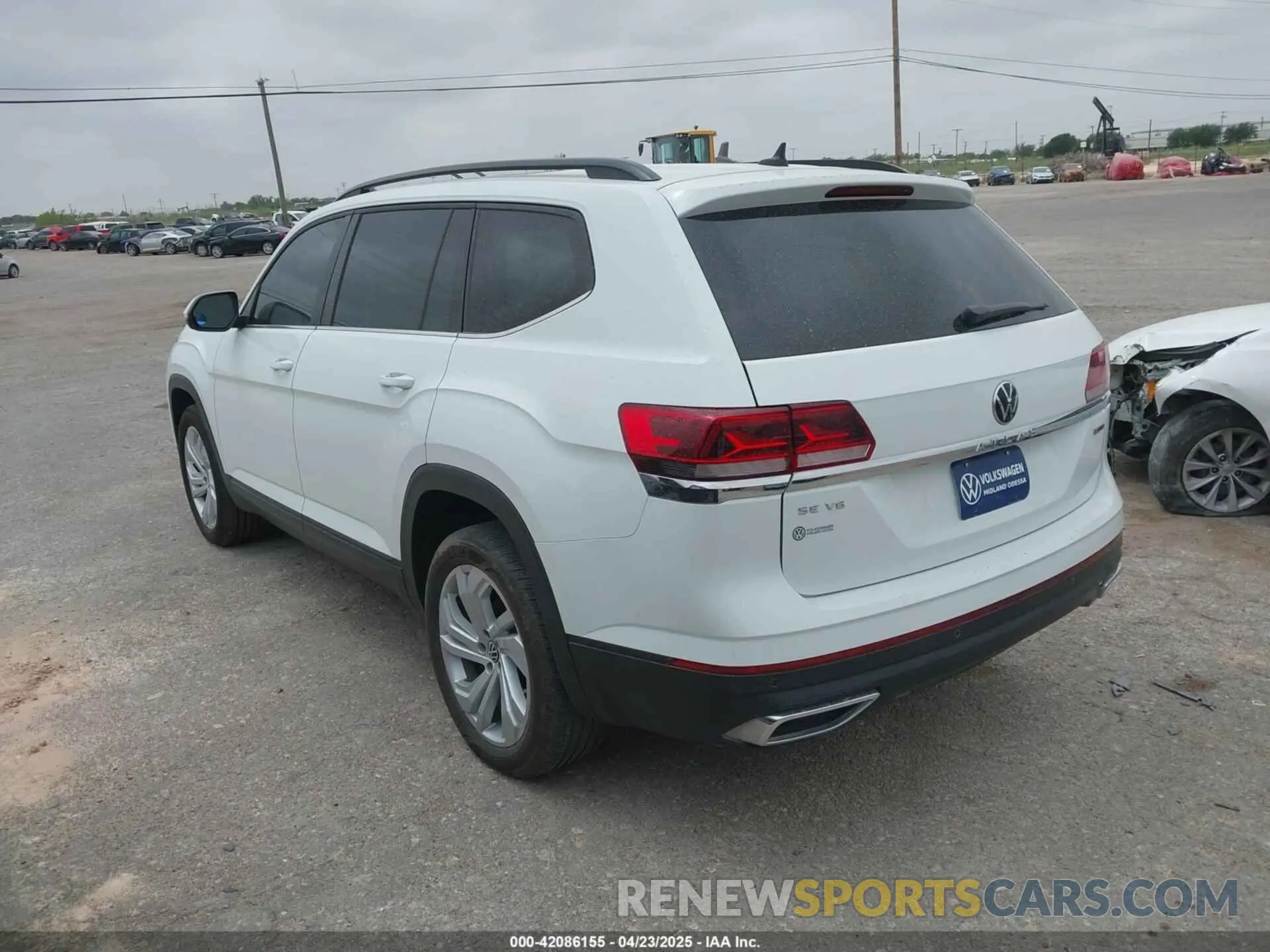 3 Photograph of a damaged car 1V2KR2CA9MC607239 VOLKSWAGEN ATLAS 2021