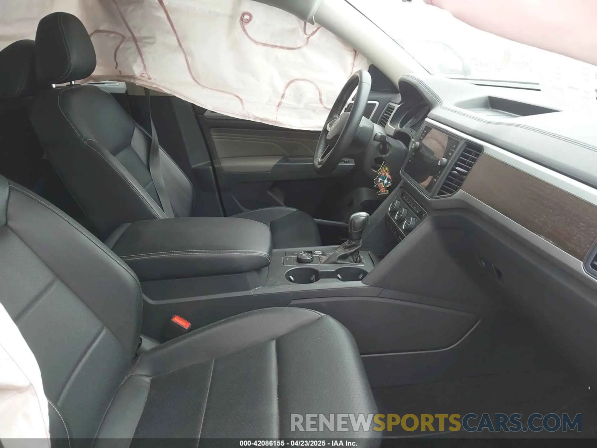 5 Photograph of a damaged car 1V2KR2CA9MC607239 VOLKSWAGEN ATLAS 2021