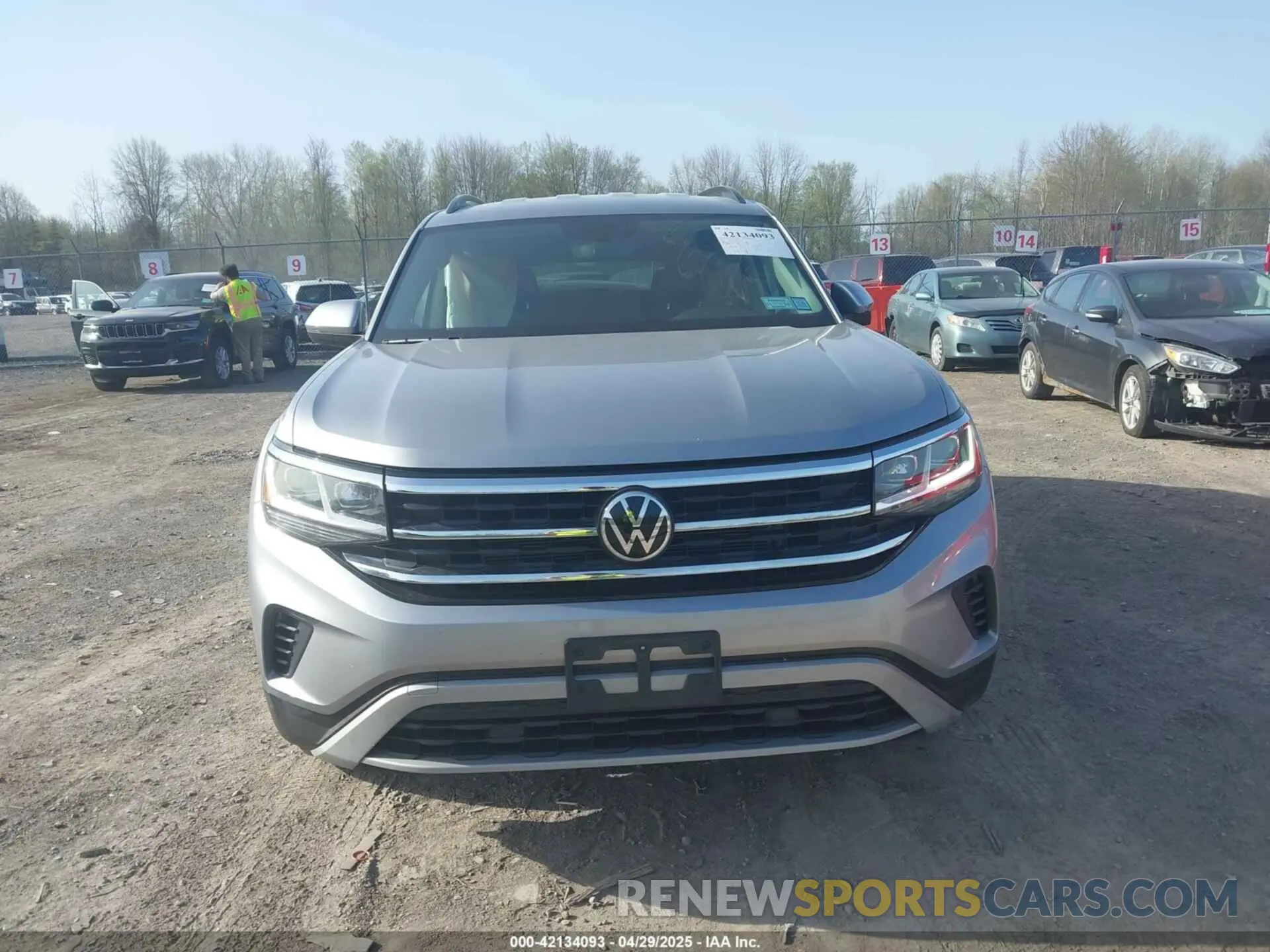 12 Photograph of a damaged car 1V2LP2CA1MC538847 VOLKSWAGEN ATLAS 2021